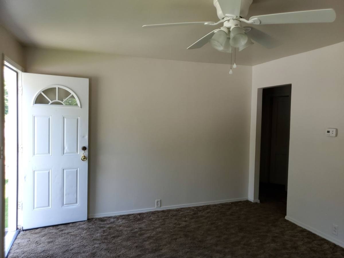 Apartment for rent at 1219 & 1221 Joan Ave, Evansville, IN 47711