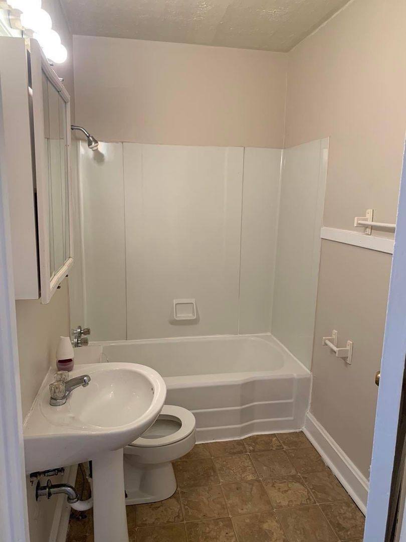 Apartment for rent at 1205 & 1207 Macaruthur Circle, Evansville, IN 47714