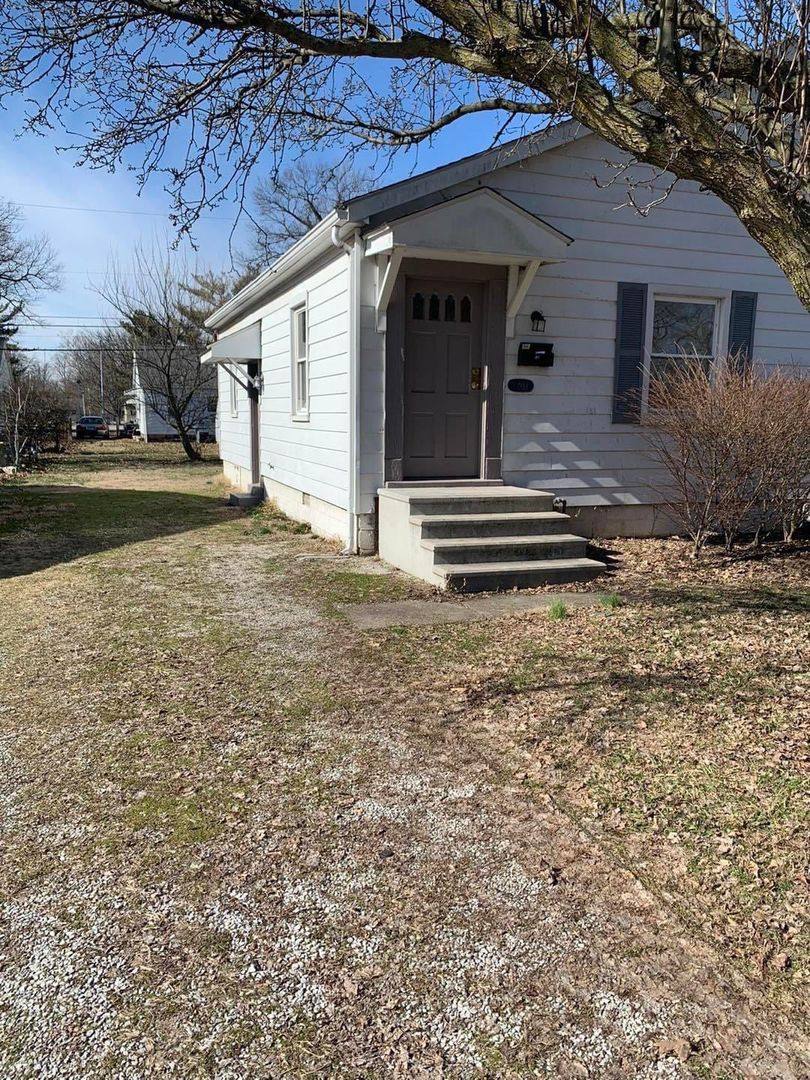Apartment for rent at 1205 & 1207 Macaruthur Circle, Evansville, IN 47714