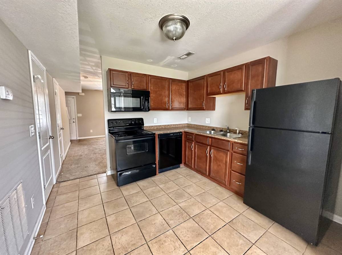 Apartment for rent at 855 Tracy Lane, Clarksville, TN 37040