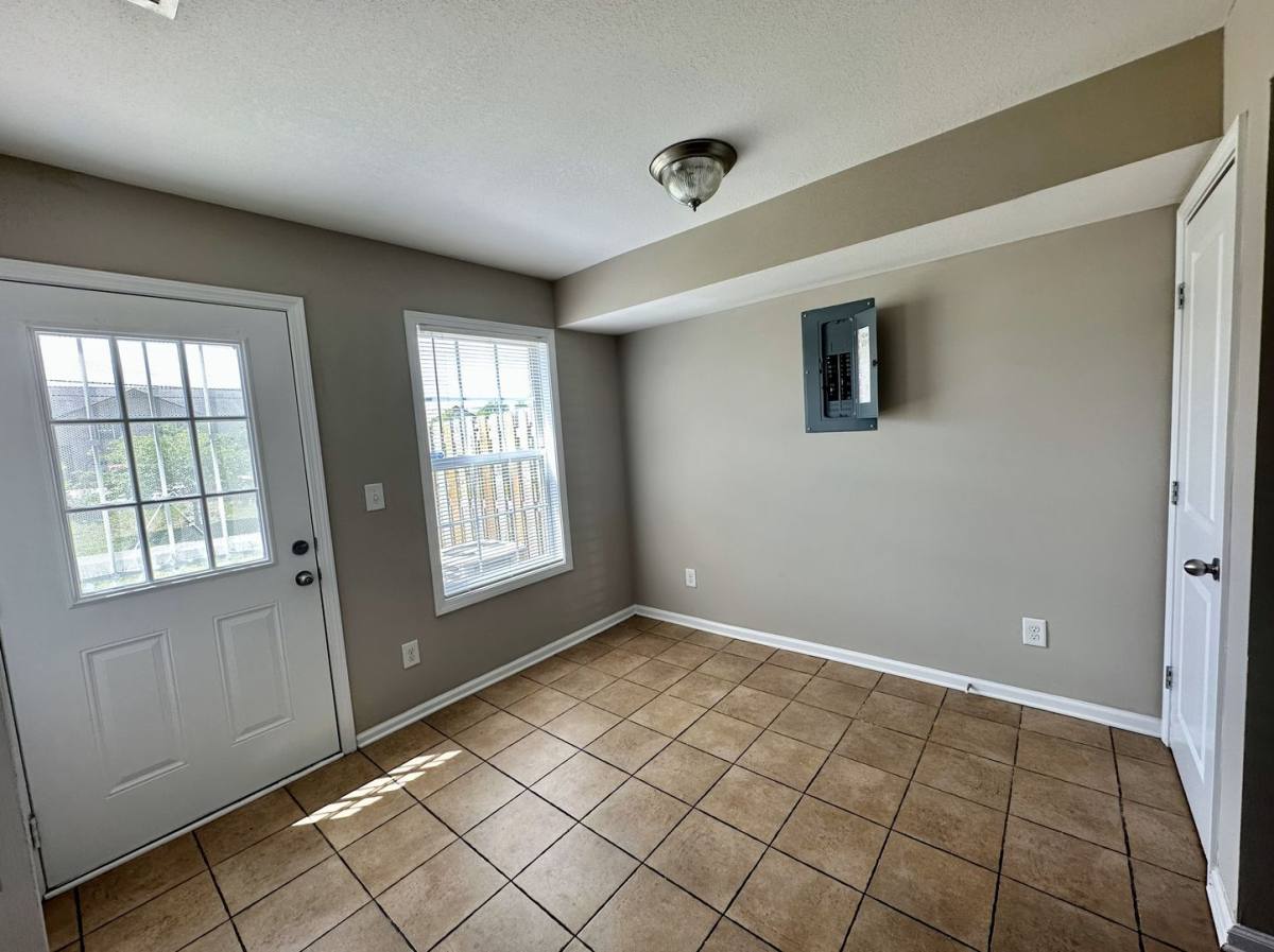 Apartment for rent at 855 Tracy Lane, Clarksville, TN 37040