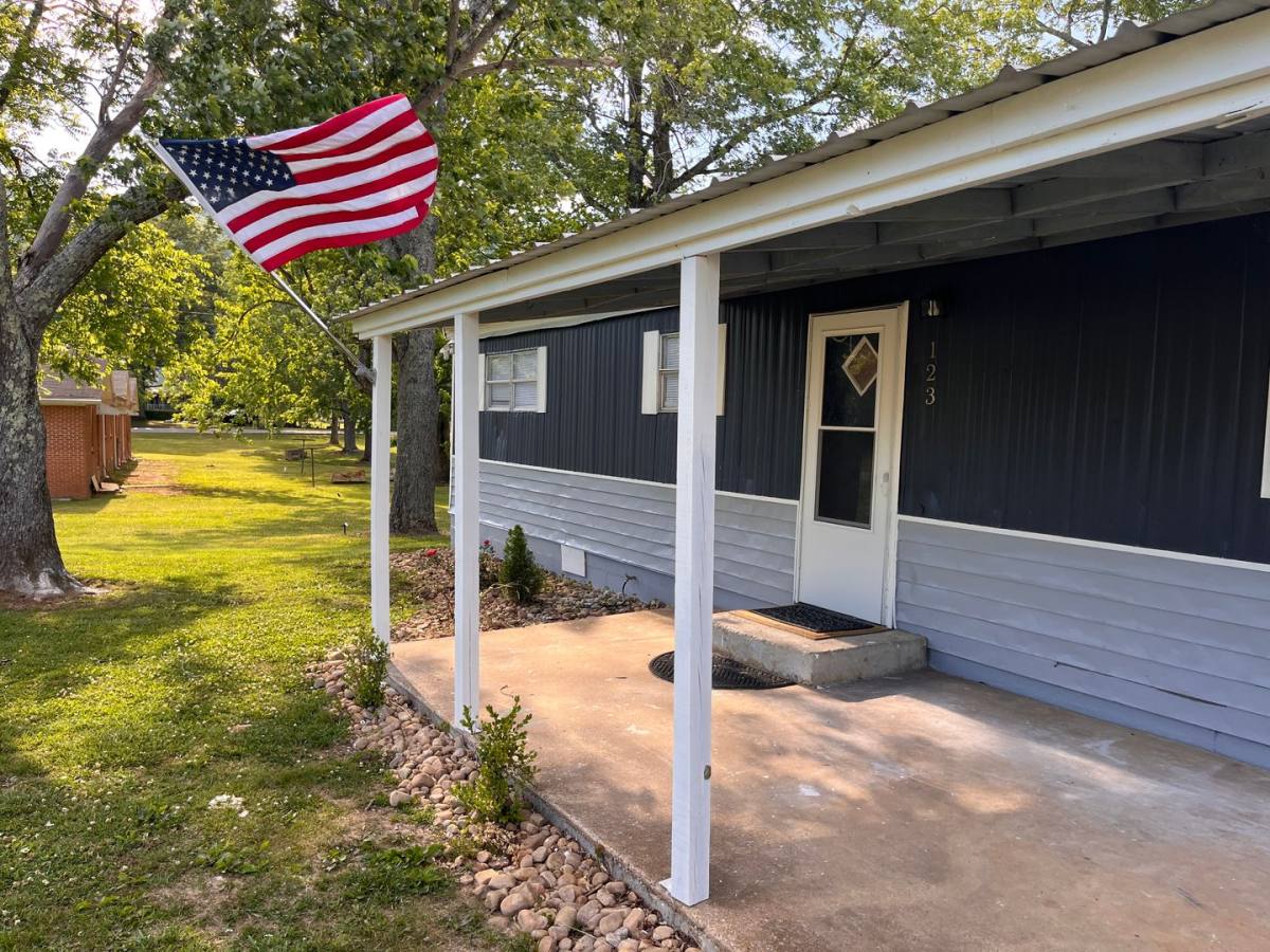 Apartment for rent at 123 Miller Lane, Owens Cross Roads, AL 35763