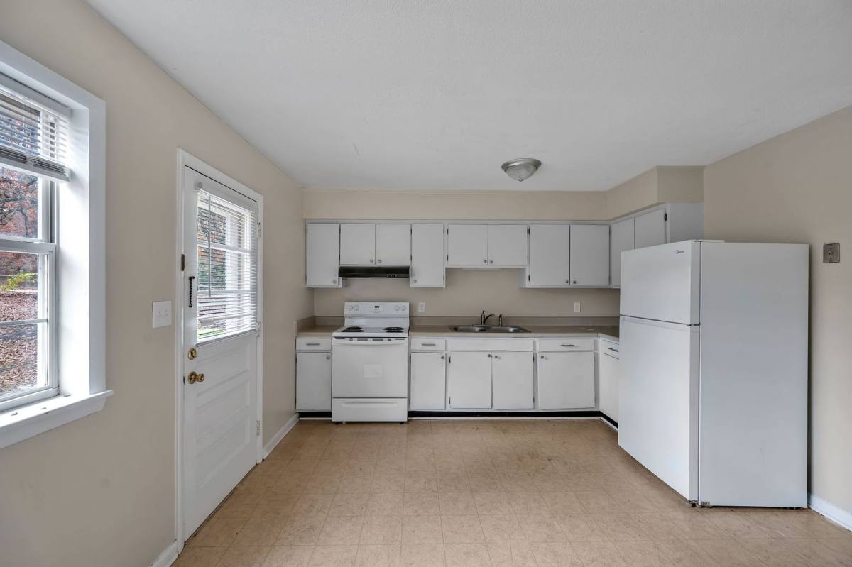 Townhouse for rent at 302-B Law Rd, Fayetteville, NC 28311