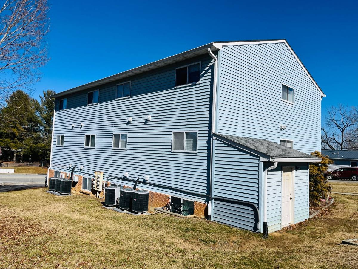 Apartment for rent at 1800 Smith Ave #F, Radford, VA 24141