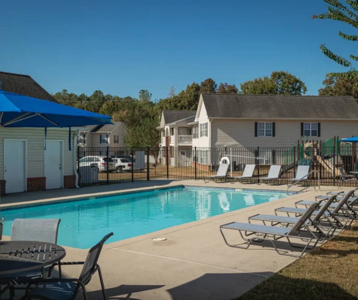Apartment for rent at 1252 Cloud Springs Rd, Fort Oglethorpe, GA 30742