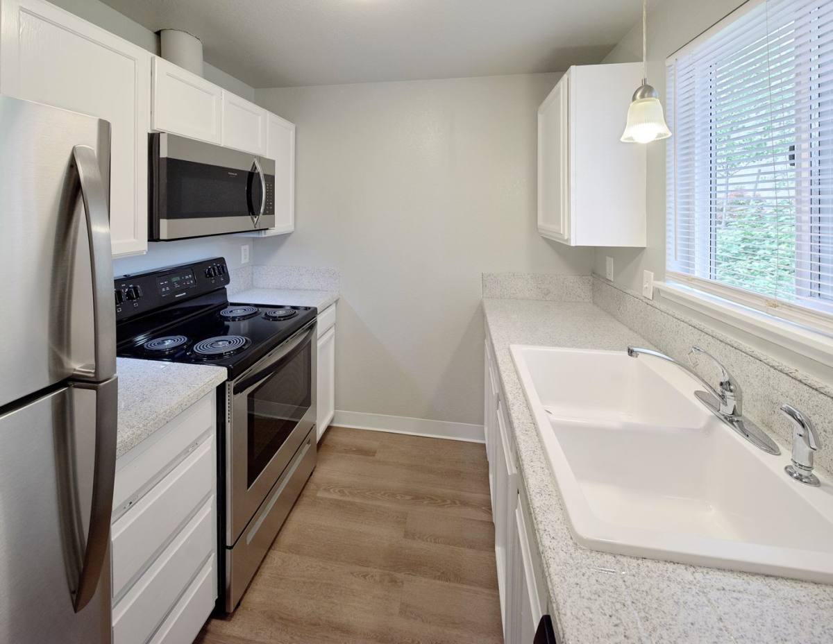 Townhouse for rent at 5407 244th St SW, Mountlake Terrace, WA 98043