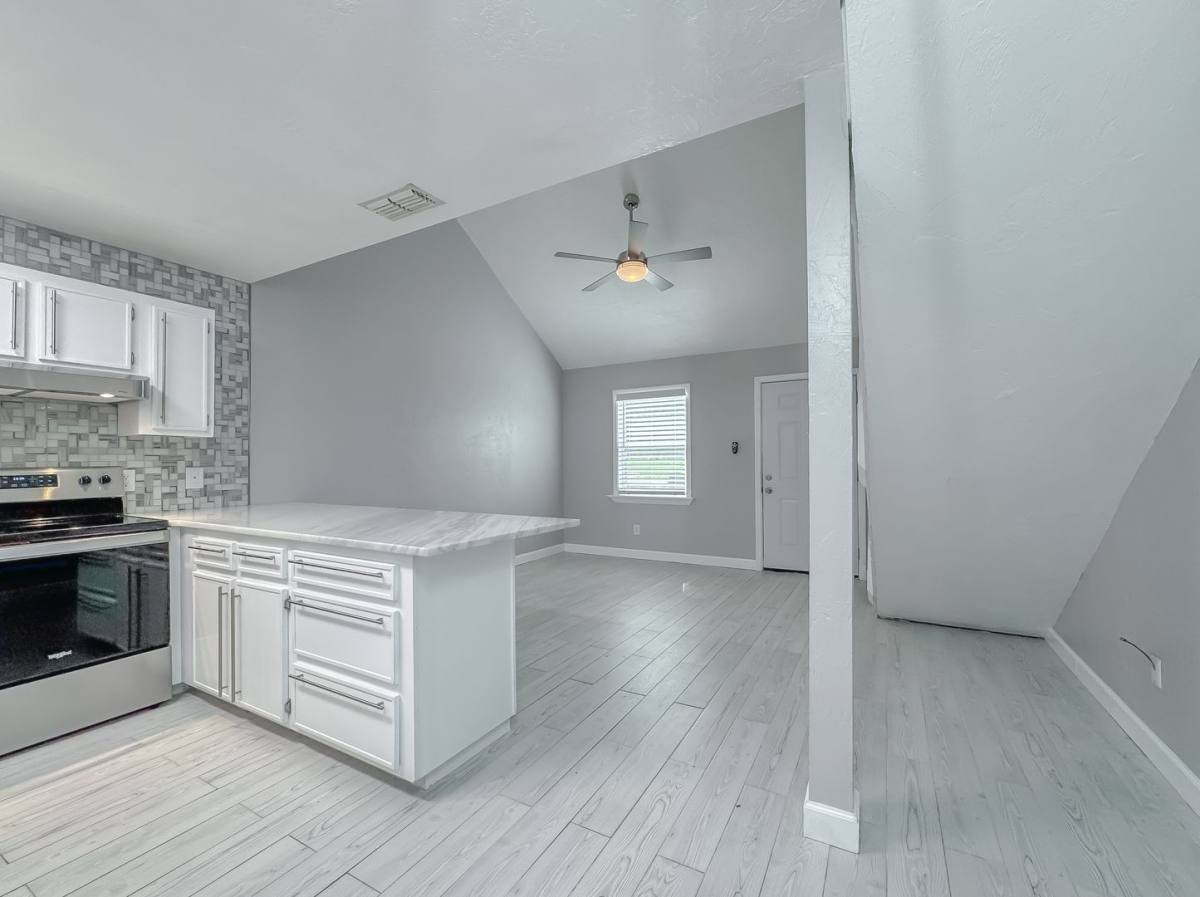 Townhouse for rent at 934 S Lipona, Tallahassee, FL 32304