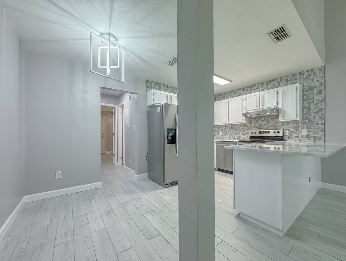 Townhouse for rent at 934 S Lipona, Tallahassee, FL 32304