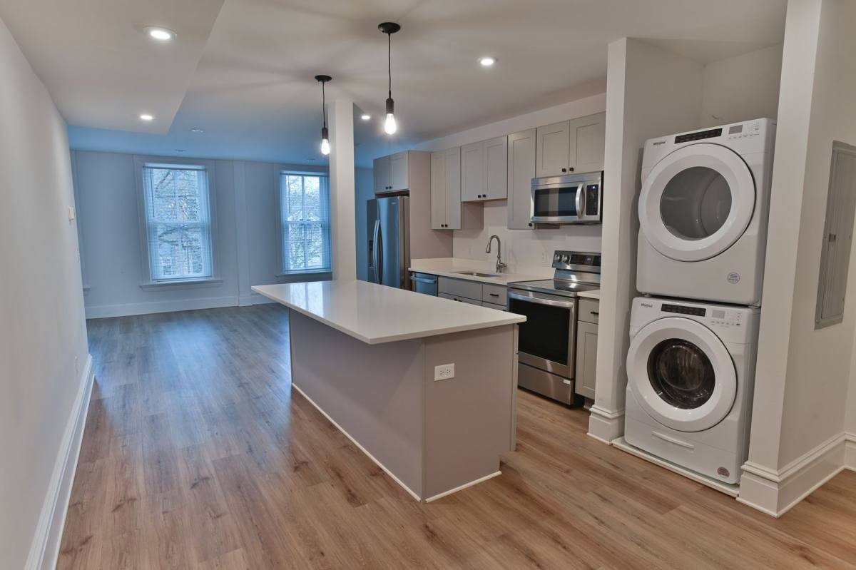 Apartment for rent at 122-124 State St, Harrisburg, PA 17101