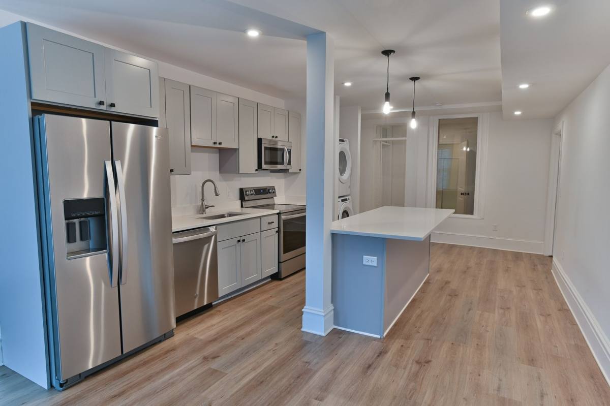 Apartment for rent at 122-124 State St, Harrisburg, PA 17101