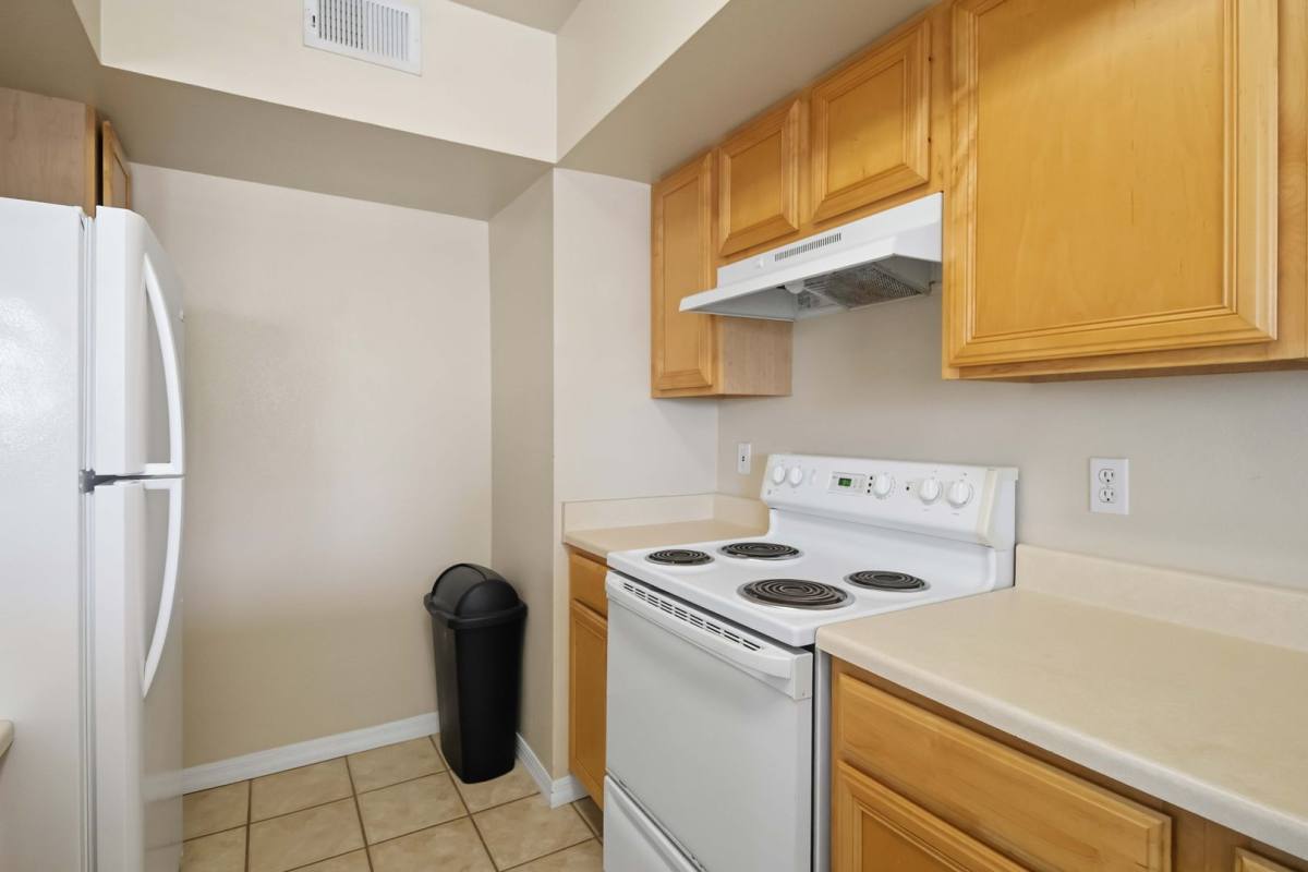 Condo for rent at 1015 Villagio Circle, Sarasota, FL 34237