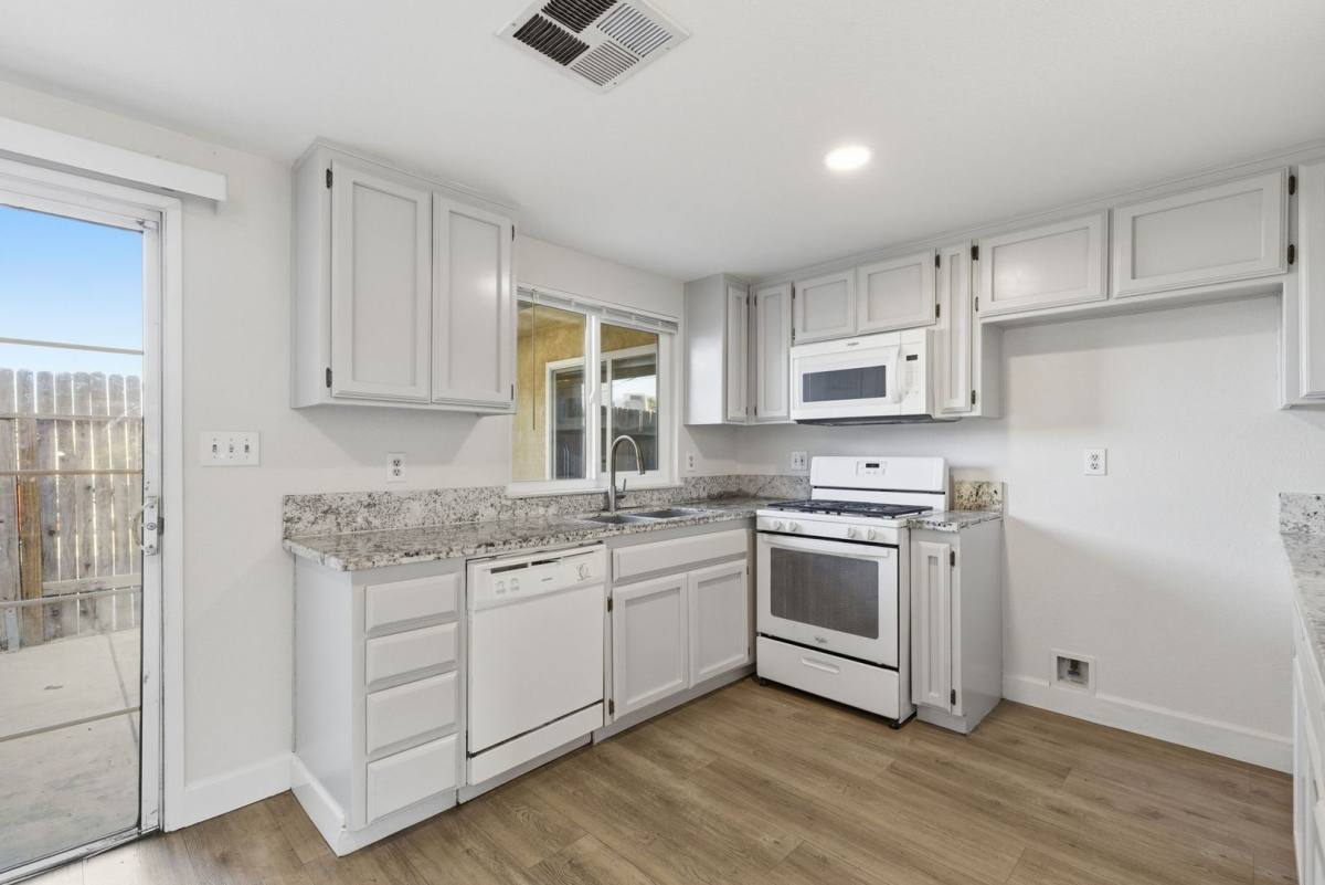 House for rent at 817 Quail Lane, Bakersfield, CA 93309