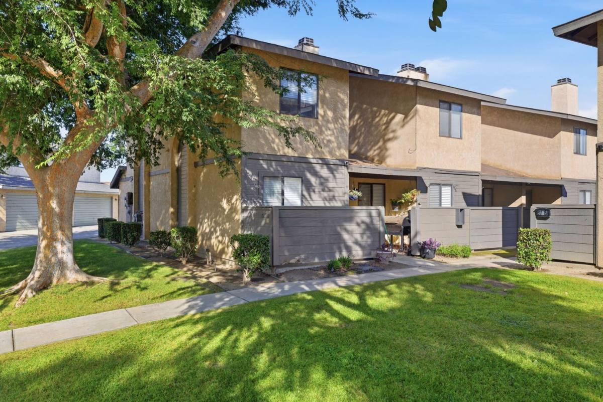 House for rent at 817 Quail Lane, Bakersfield, CA 93309