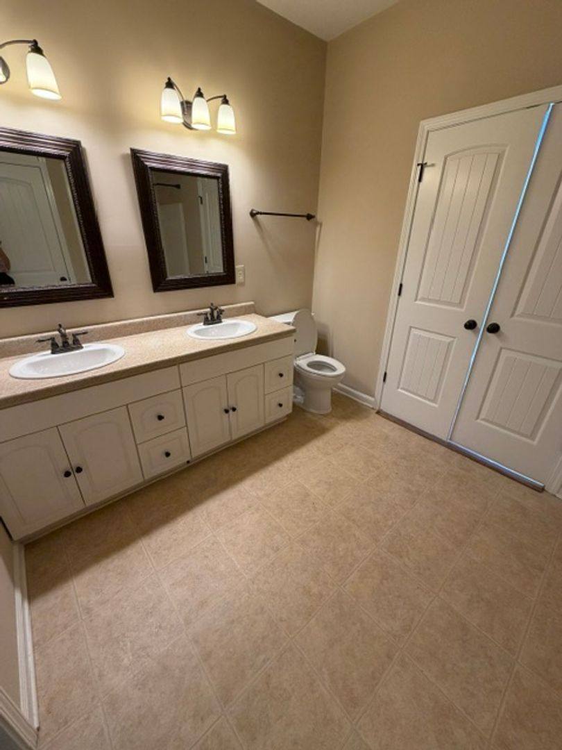 Townhouse for rent at 6717 Covington Villas Lane, Tuscaloosa, AL 35405