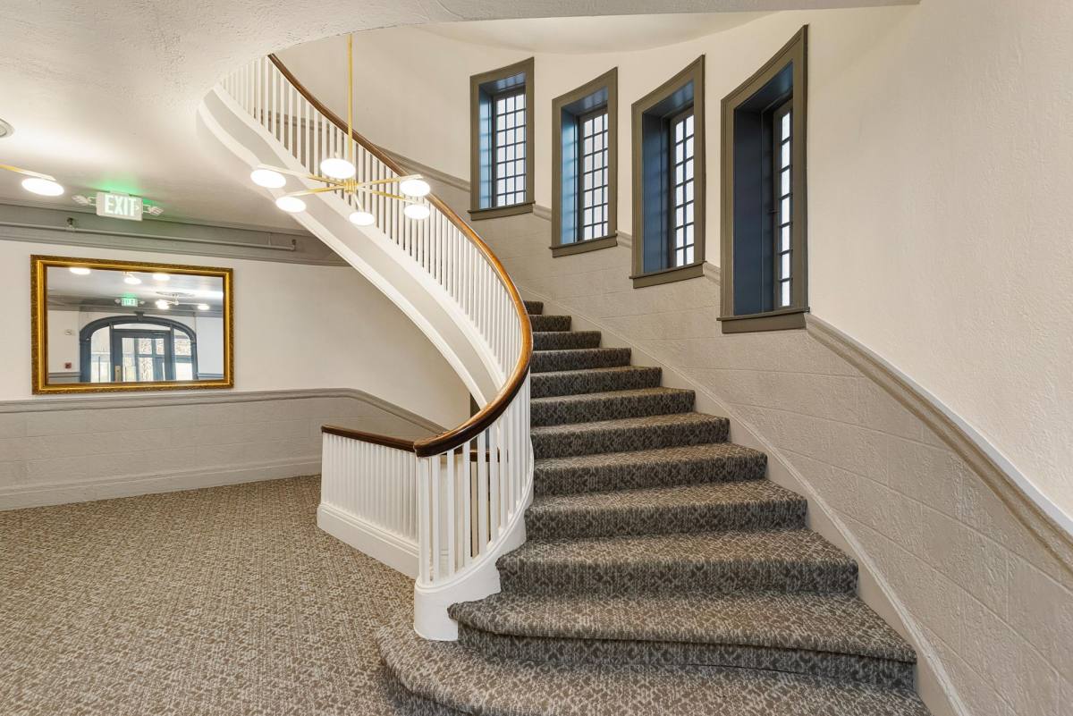 Apartment for rent at 305 Bellevue Ave E, Seattle, WA 98102