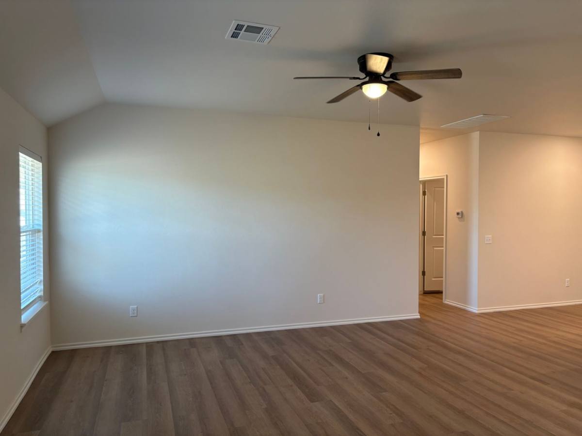 Townhouse for rent at 819 S Wilson Ave, El Reno, OK 73036