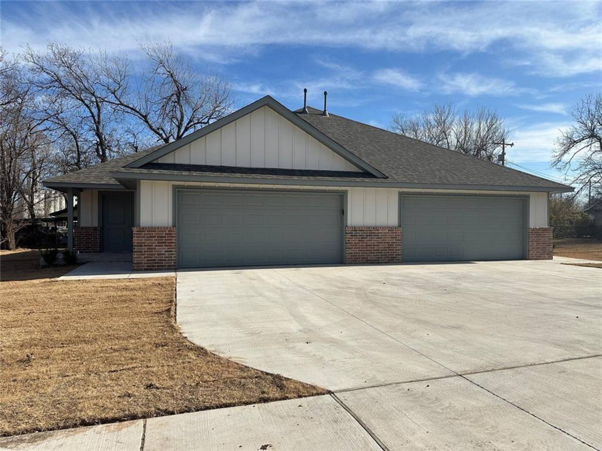 Townhouse for rent at 819 S Wilson Ave, El Reno, OK 73036