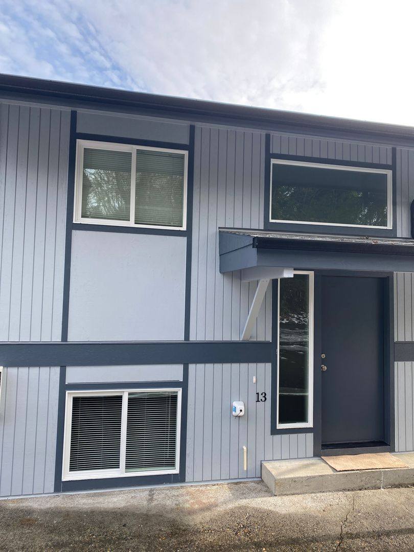 Apartment for rent at 111 Beacon Hill Dr, Longview, WA 98632