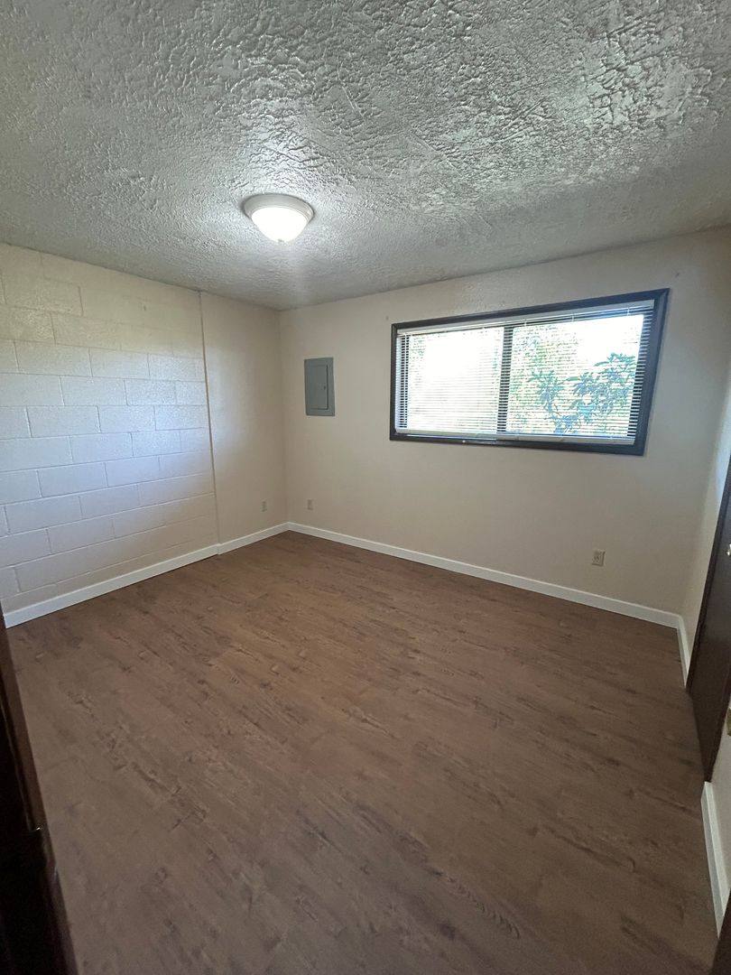 Apartment for rent at 111 Beacon Hill Dr, Longview, WA 98632