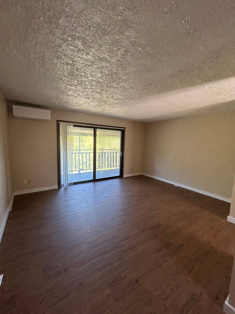 Apartment for rent at 111 Beacon Hill Dr, Longview, WA 98632