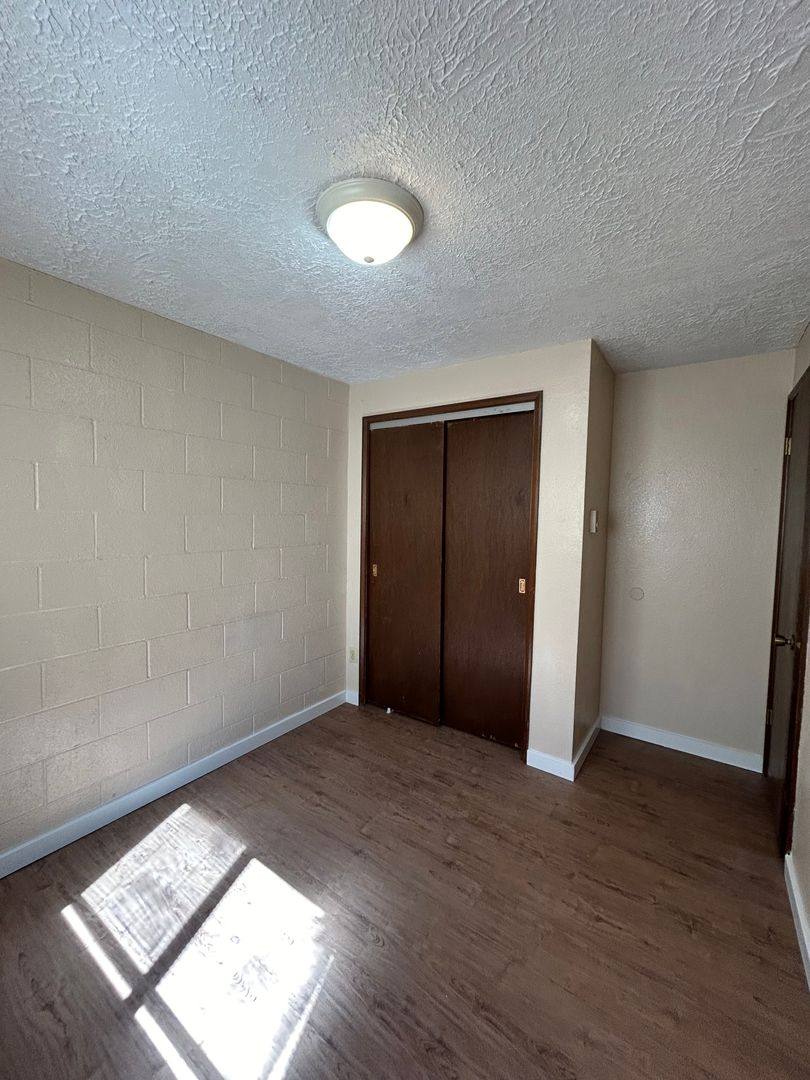 Apartment for rent at 111 Beacon Hill Dr, Longview, WA 98632