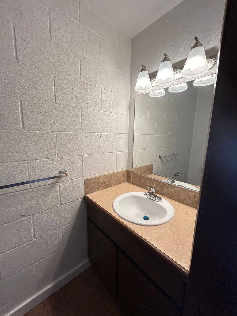 Apartment for rent at 111 Beacon Hill Dr, Longview, WA 98632