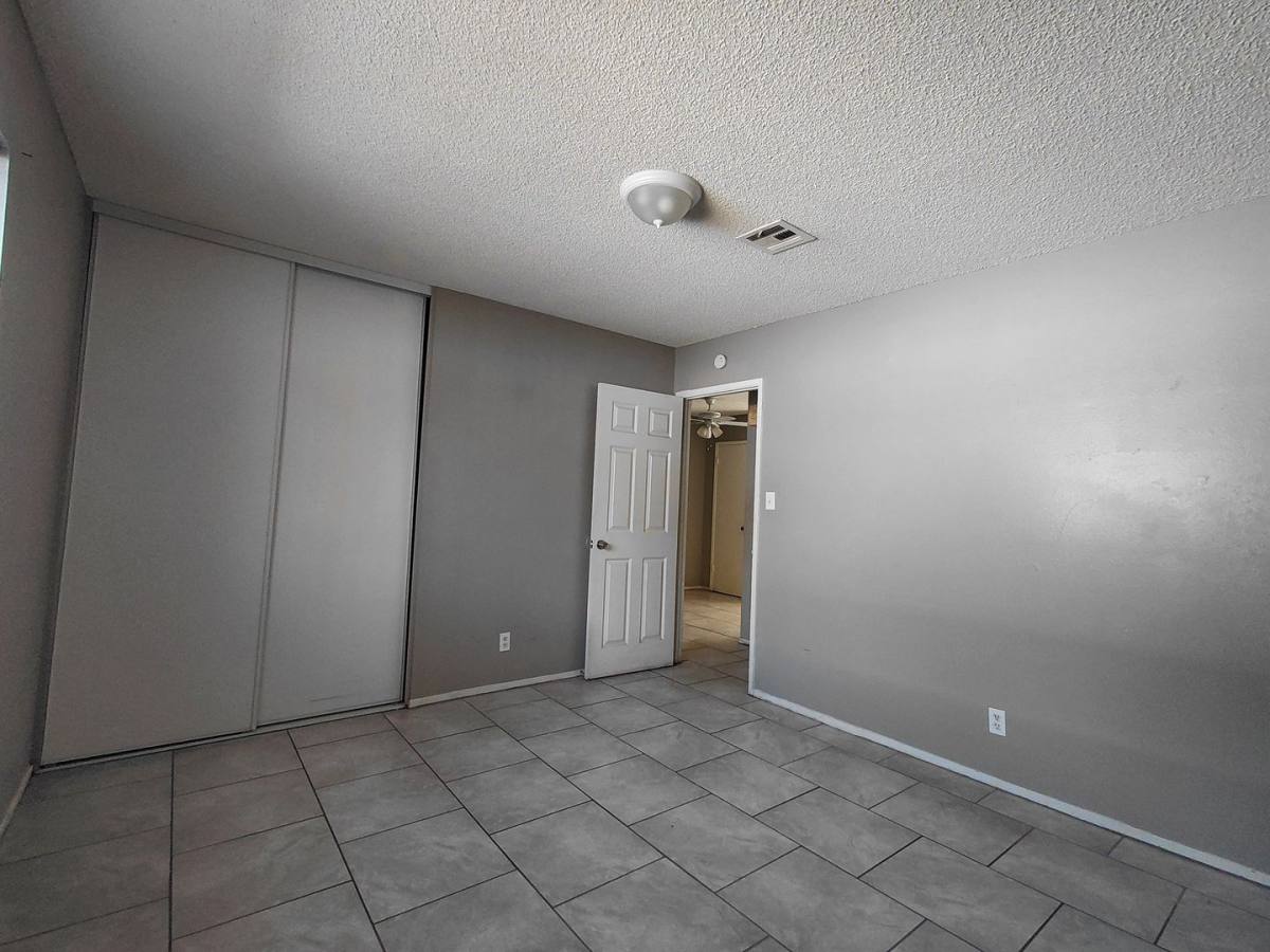 Townhouse for rent at 111 Greenbriar Way, Las Vegas, NV 89121