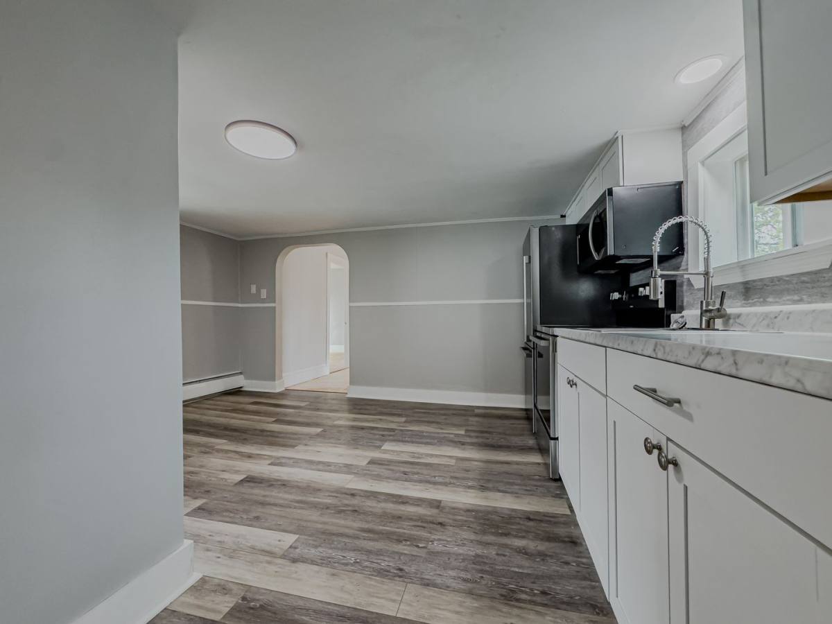 37 Washington St, Augusta, ME 04330