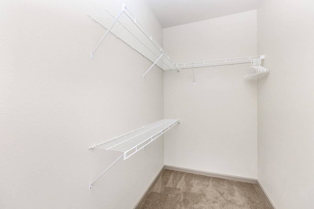 Apartment for rent at 545 Centennial Dr, Hanford, CA 93230