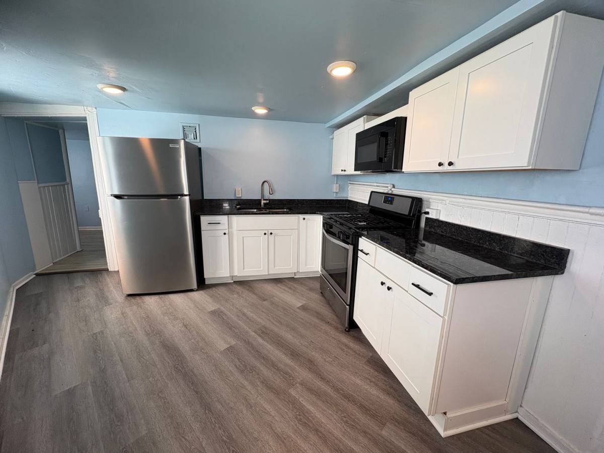 Apartment for rent at 544-546 W King St, Lancaster, PA 17603