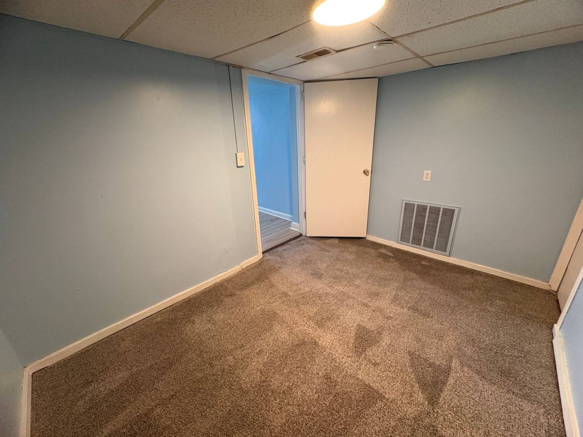 Apartment for rent at 544-546 W King St, Lancaster, PA 17603