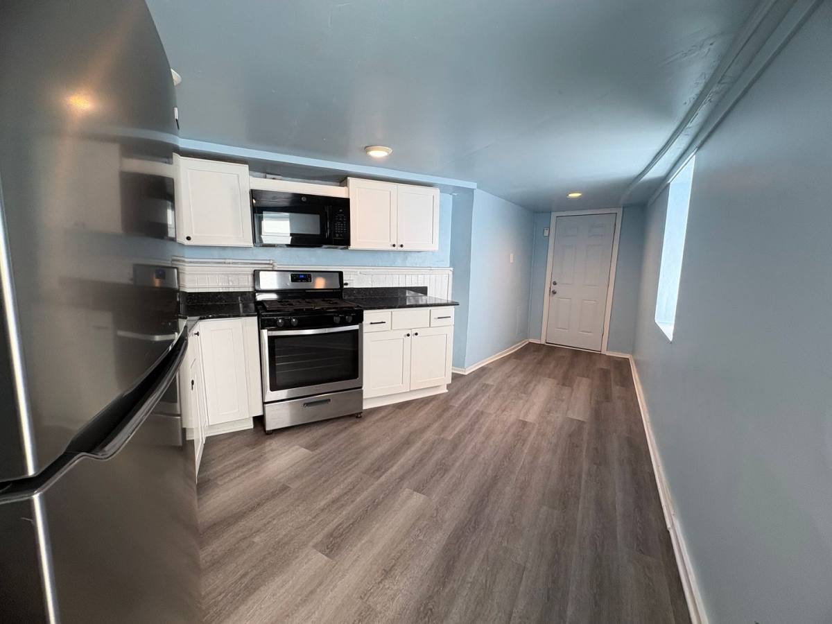 Apartment for rent at 544-546 W King St, Lancaster, PA 17603