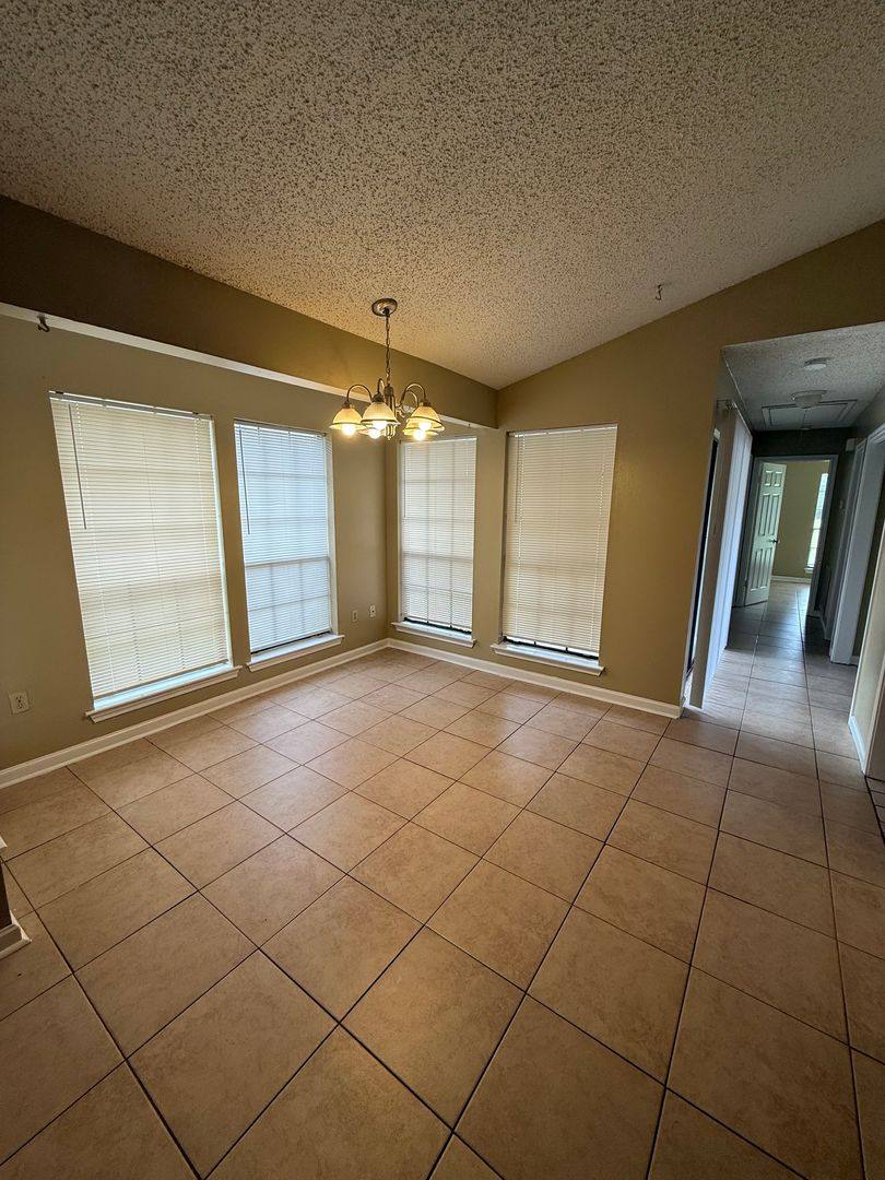 Apartment for rent at 1126-1128 Willow Creek Dr, Zachary, LA 70791