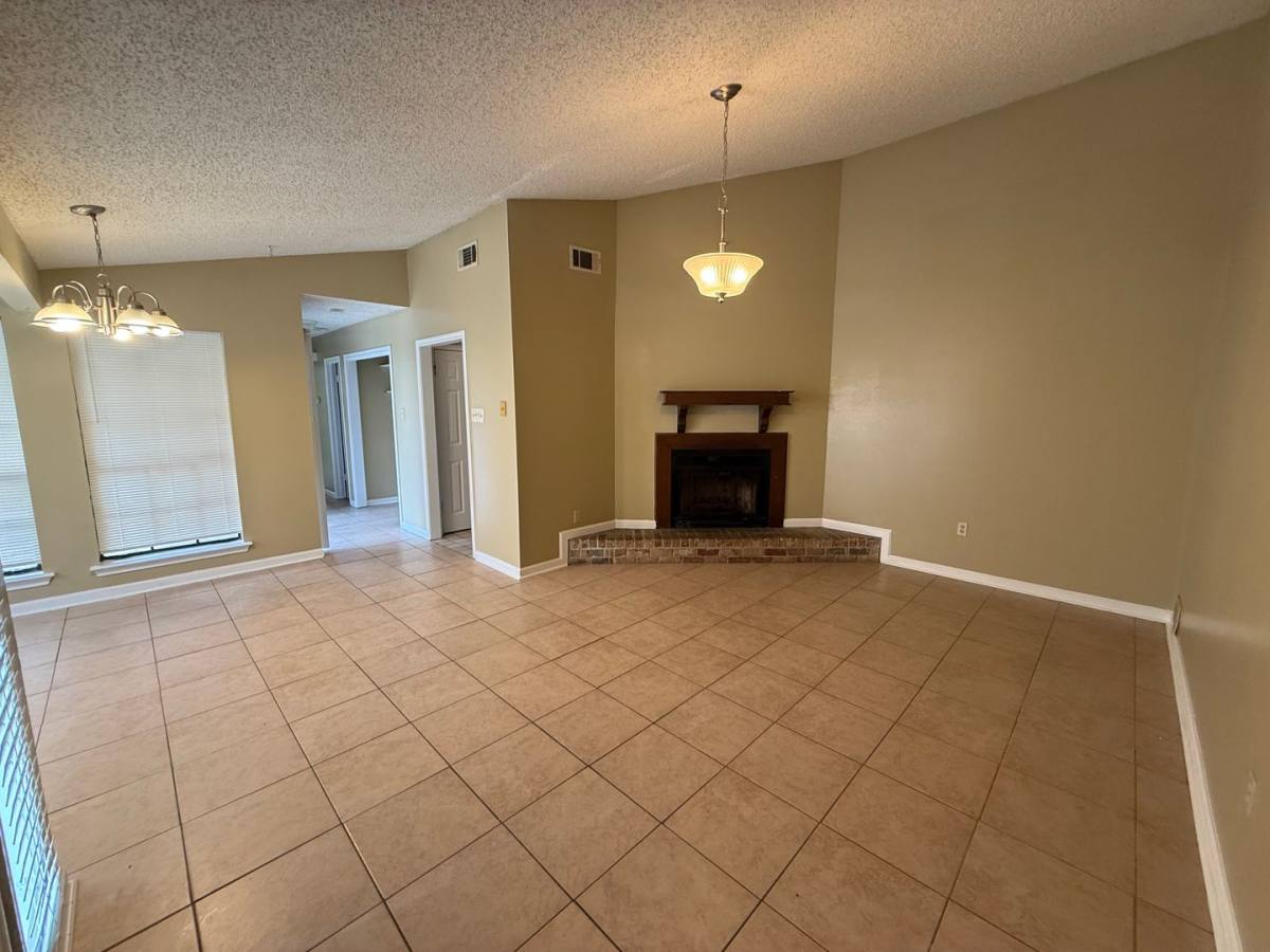 Apartment for rent at 1126-1128 Willow Creek Dr, Zachary, LA 70791