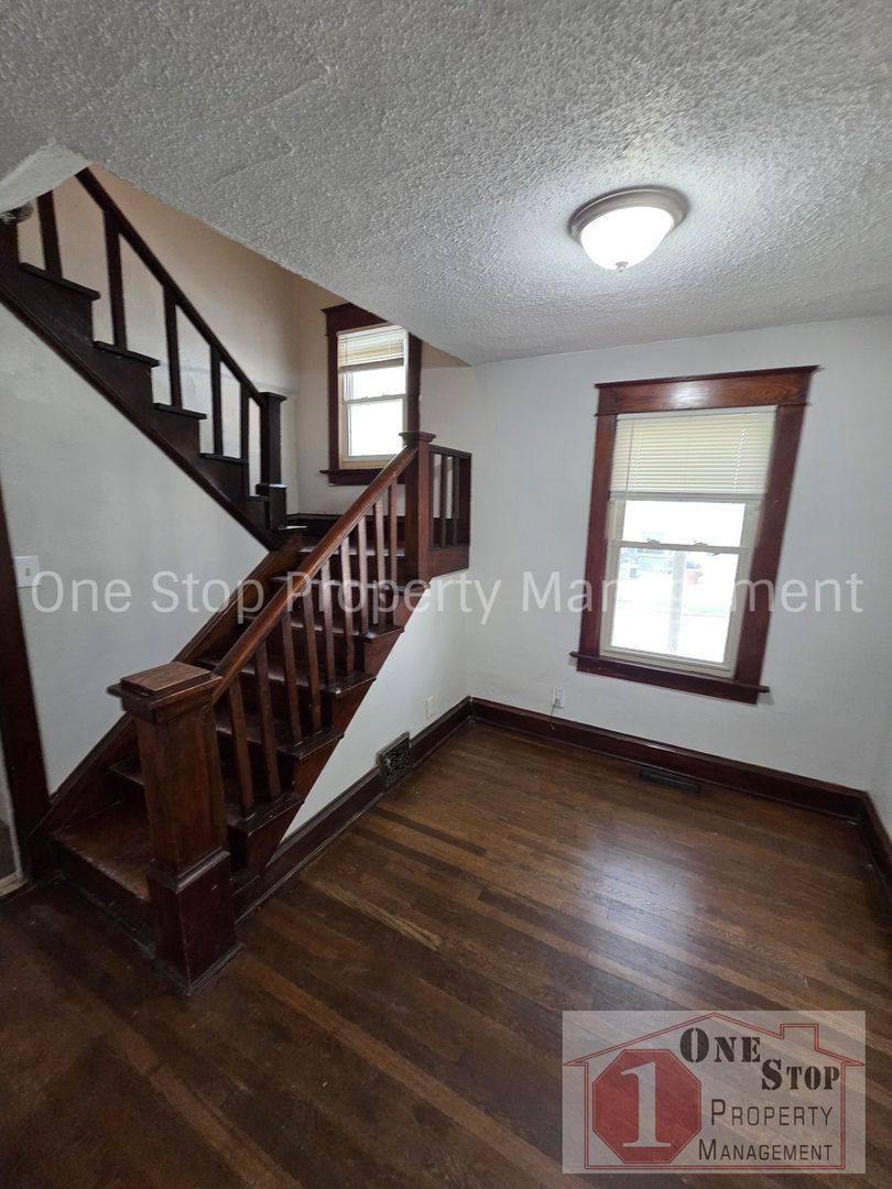 House for rent at 5901 Lexington Ave, Kansas City, MO 64123