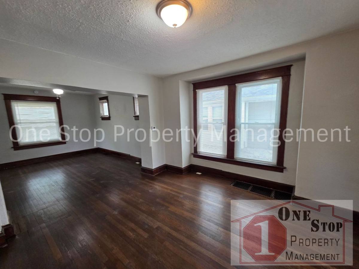 House for rent at 5901 Lexington Ave, Kansas City, MO 64123