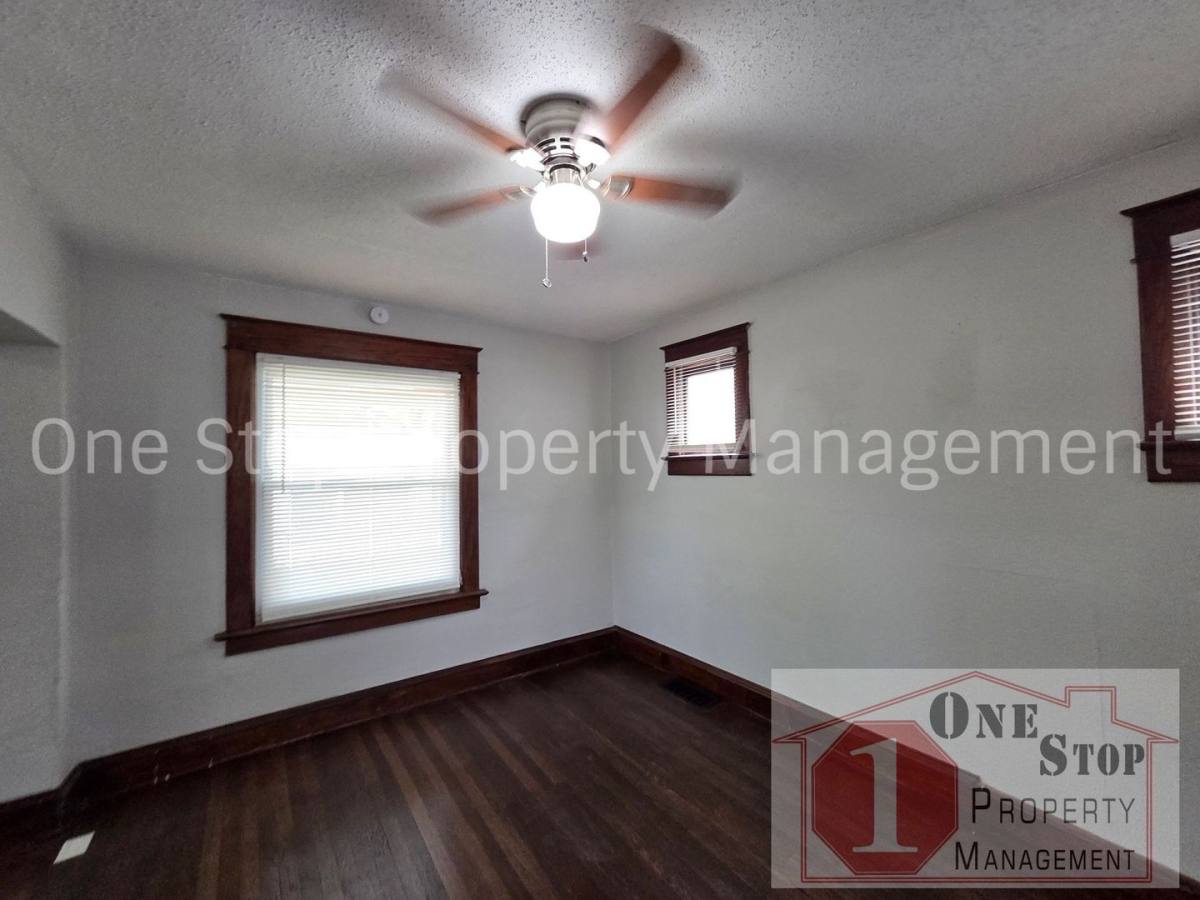 House for rent at 5901 Lexington Ave, Kansas City, MO 64123