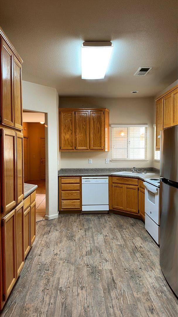 Condo for rent at 689 Gateway Circle, Merced, CA 95340