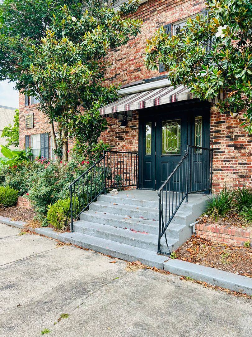 Apartment for rent at 4735 Government St, Baton Rouge, LA 70806