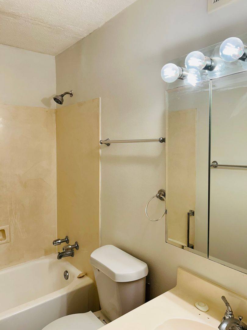 Apartment for rent at 4735 Government St, Baton Rouge, LA 70806