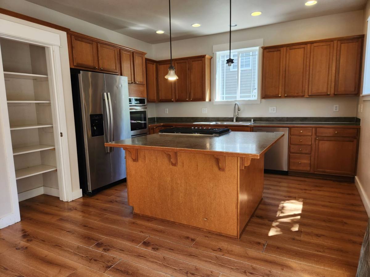 House for rent at 1300 22nd St, Bellingham, WA 98225