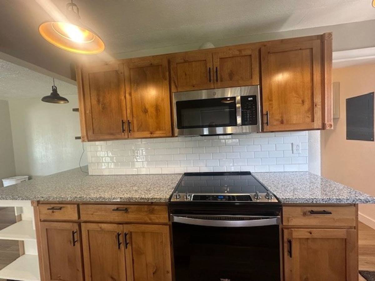 House for rent at 245 NE 7th St, Madras, OR 97741
