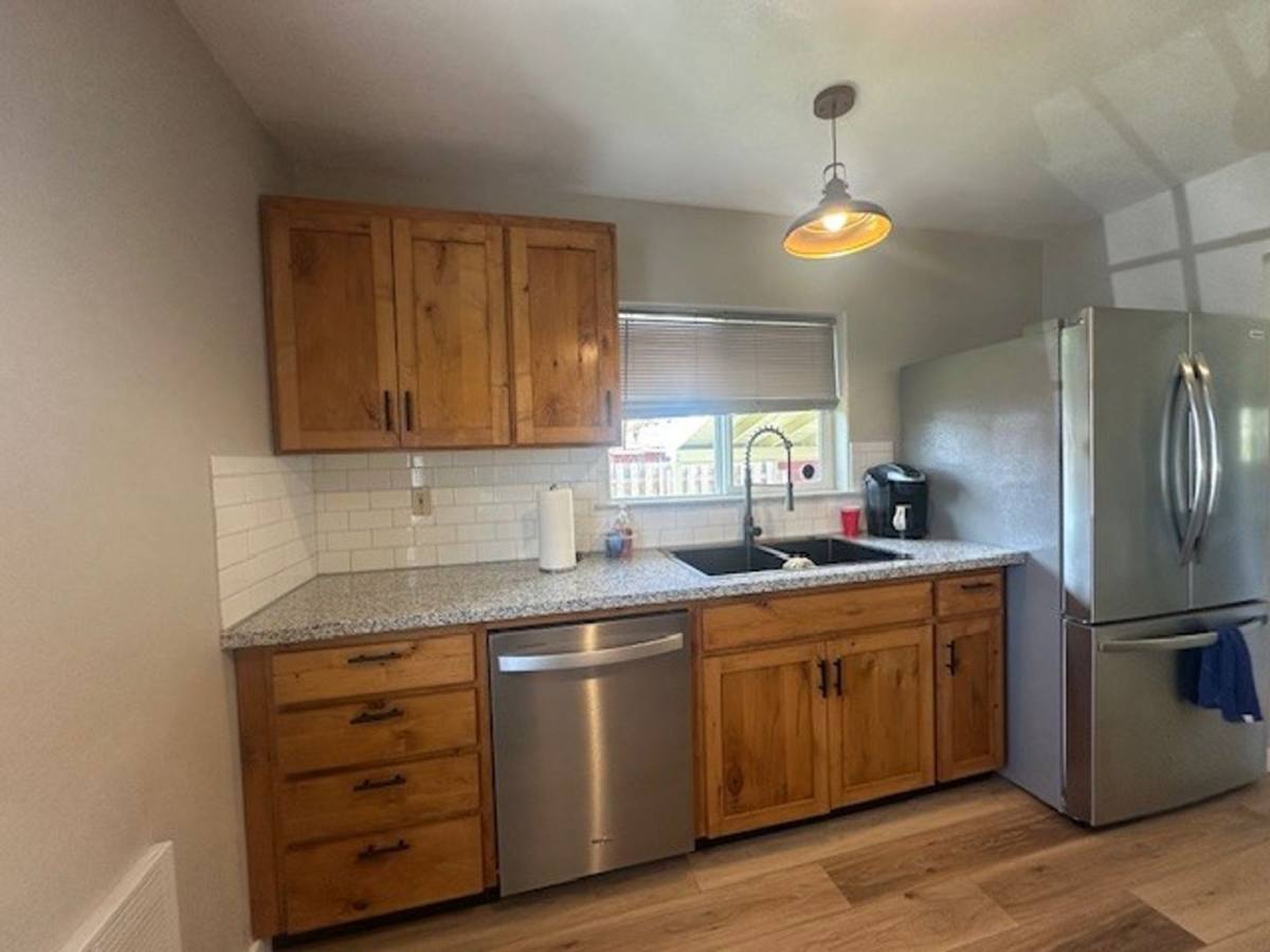 House for rent at 245 NE 7th St, Madras, OR 97741