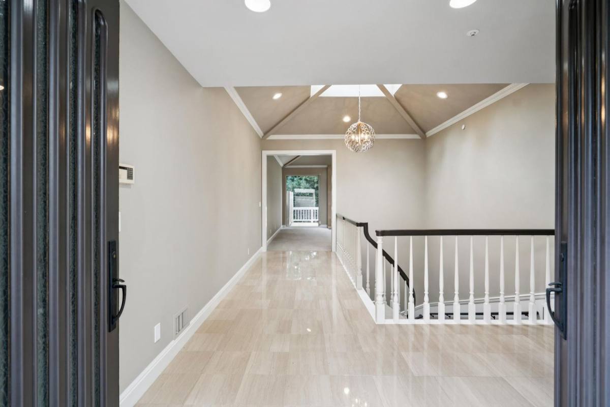 Townhouse for rent at 651 Manresa Lane, Los Altos, CA 94022