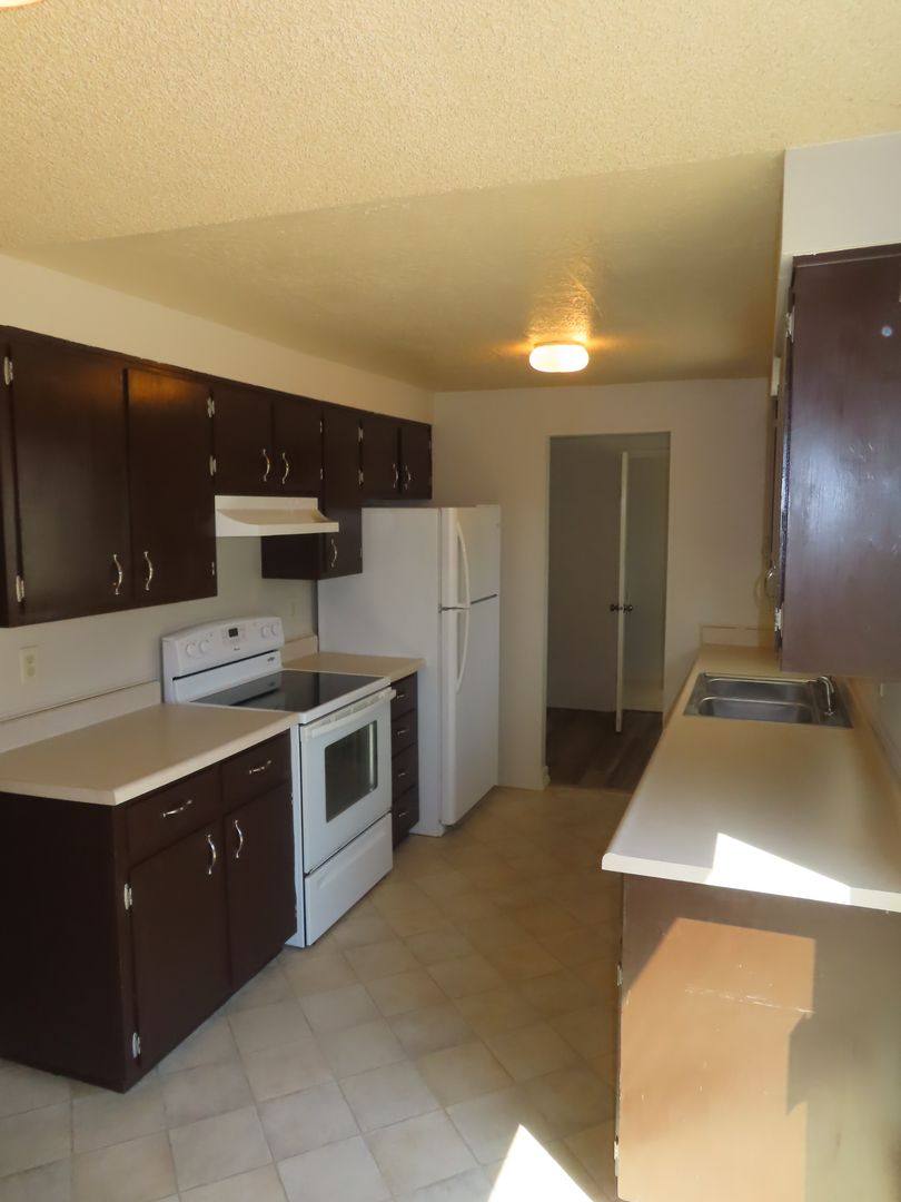 Apartment for rent at 219 S 40th, Springfield, OR 97478