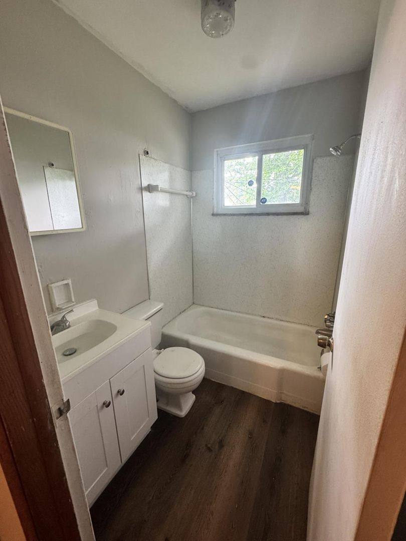 Apartment for rent at 2203-2205 McGuffey Rd, Columbus, OH 43211