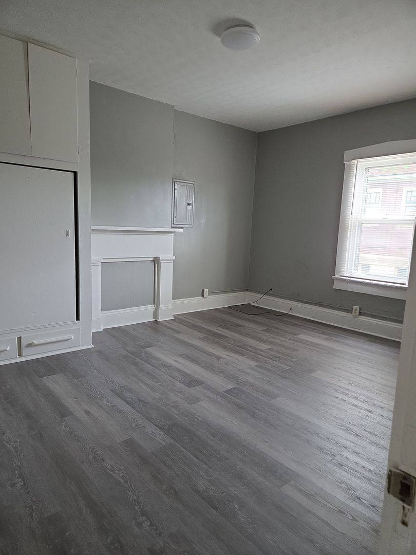 Apartment for rent at 2200 E 5th St, Dayton, OH 45403