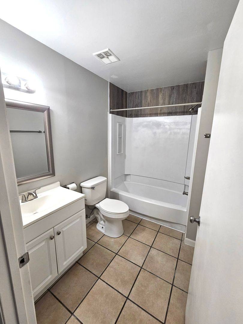 Apartment for rent at 4506 - 4510 Hutton Rd, Knoxville, TN 37912