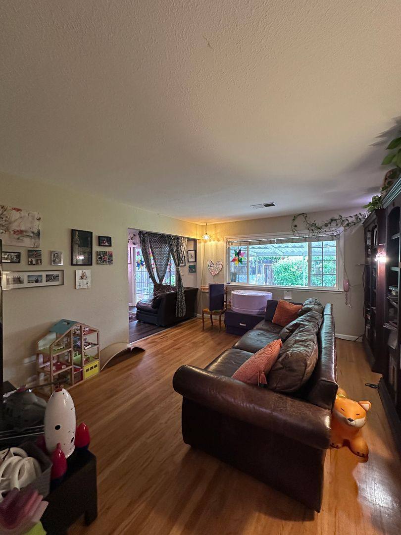 House for rent at 1506 Manzanita Lane, Davis, CA 95618