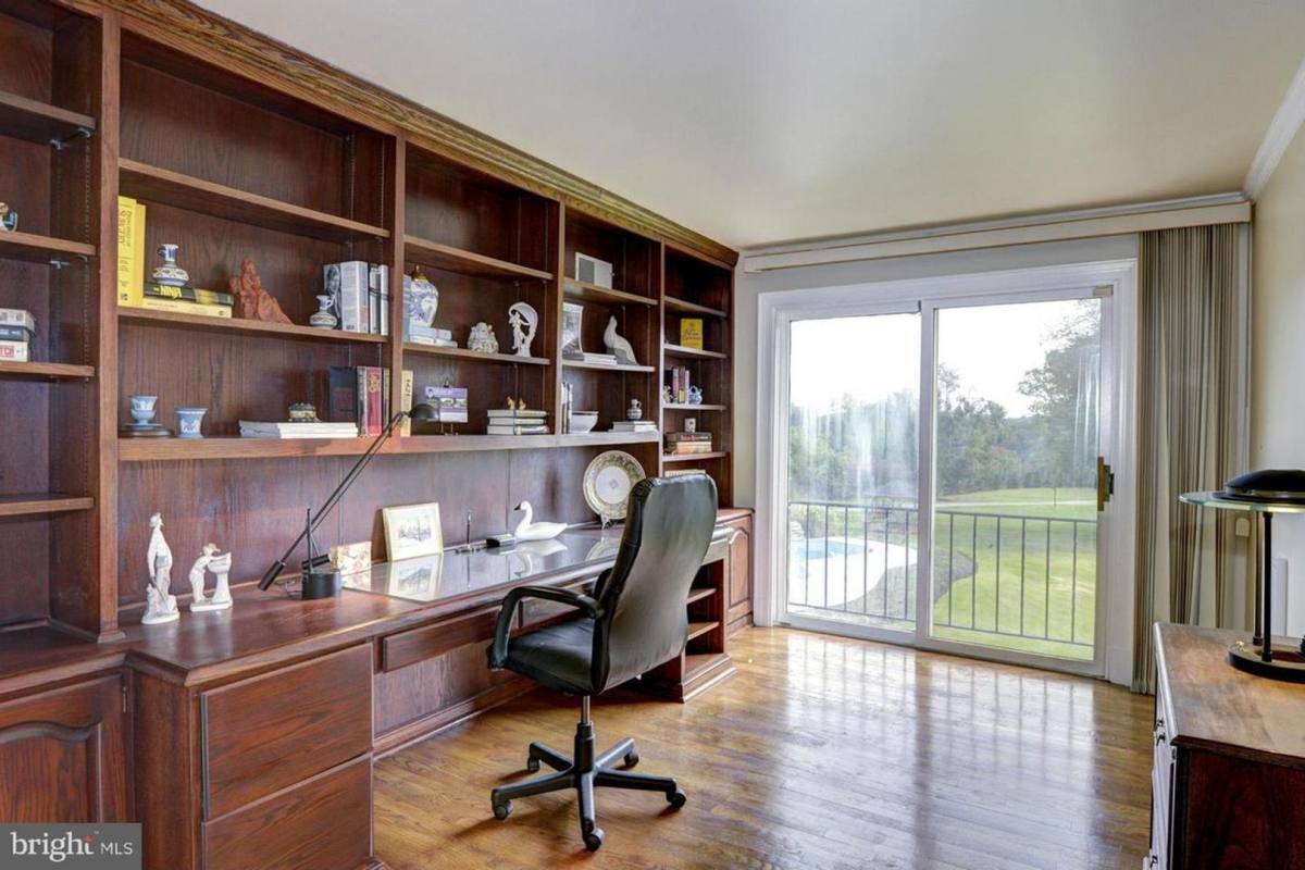 House for rent at 12009 Piney Meetinghouse Rd, Gaithersburg, MD 20878